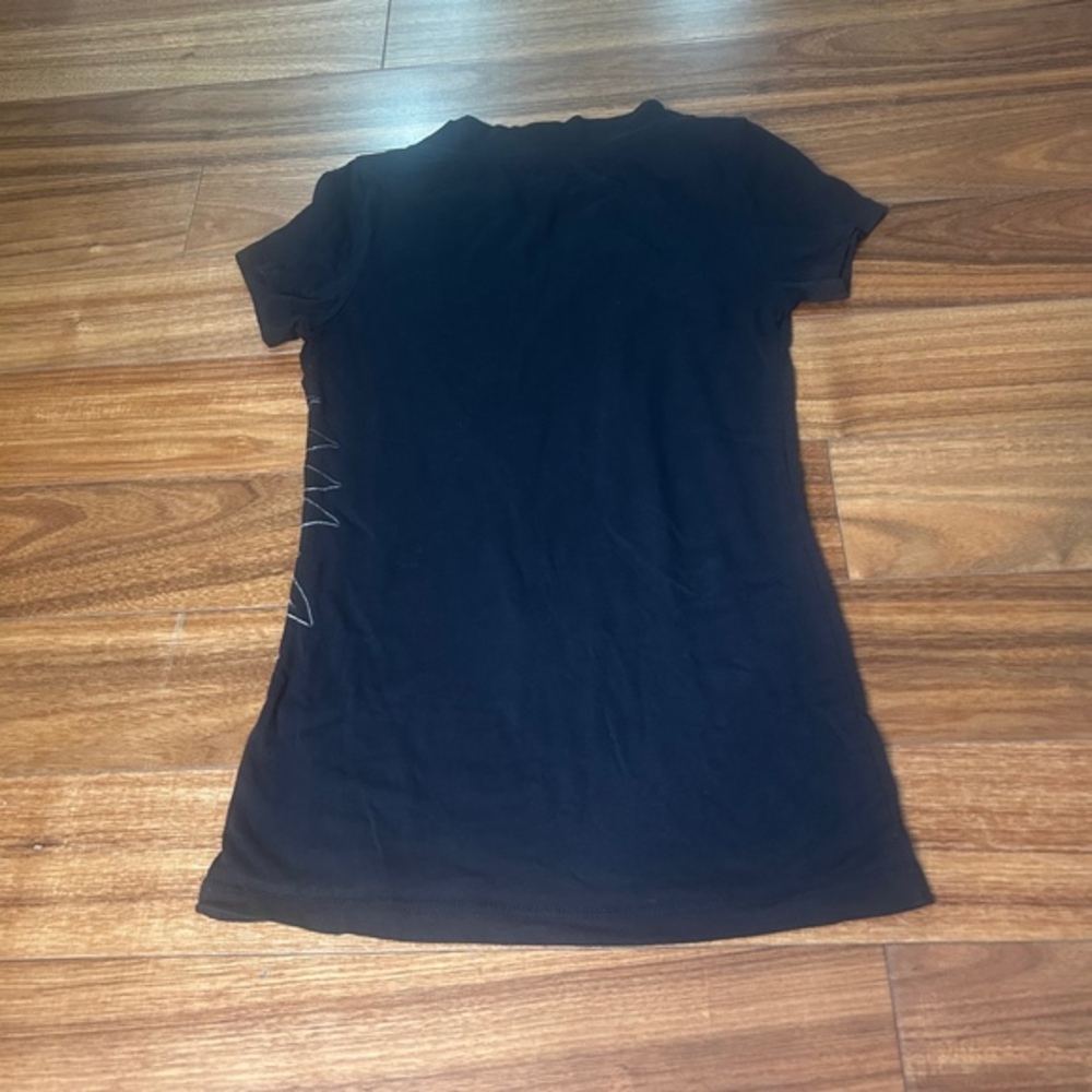 Active Basic Graphic Tee Sugar Skull Headdress V-… - image 4